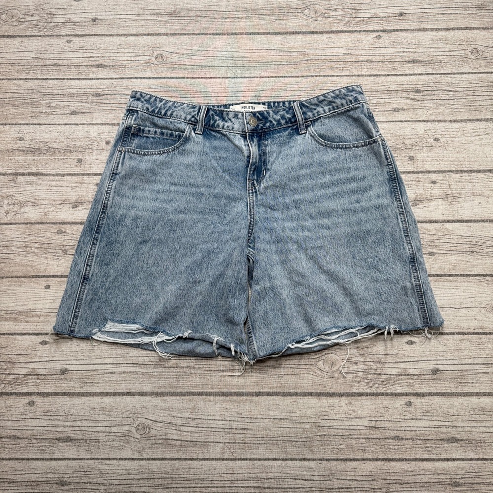 Hollister Jorts Women's 14/32 Blue Light Wash Denim Low-Rise Baggy Fit Cut Off